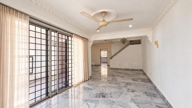 Rumah Teres 2-Tingkat untuk Disewa di Bandar Sri Damansara (Selangor) - Vincent Tan - Living Room - PropertyGuru.com.my