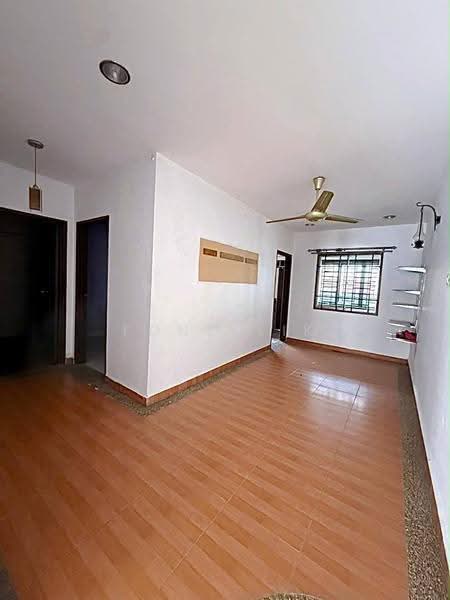 Rumah Teres 2-Tingkat untuk Dijual di Taman Puteri Wangsa (Ulu Tiram) - Fong Lik - Living Room - PropertyGuru.com.my