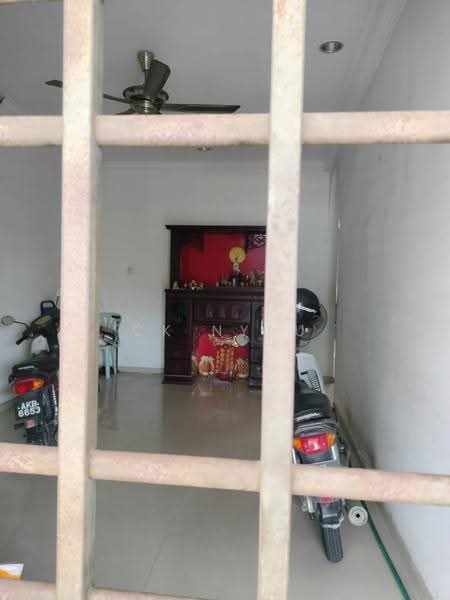 1-storey Terraced House for Sale in Ipoh (Perak) - Ck Nyau - Living Room - PropertyGuru.com.my