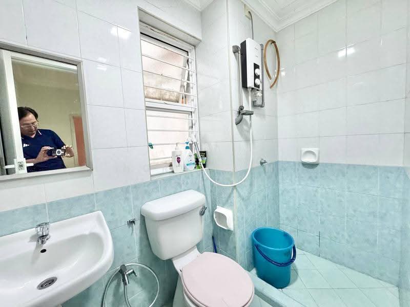 Kondominium untuk Dijual di Desa Impiana - Nurul Ain Muharam - Bathroom - PropertyGuru.com.my
