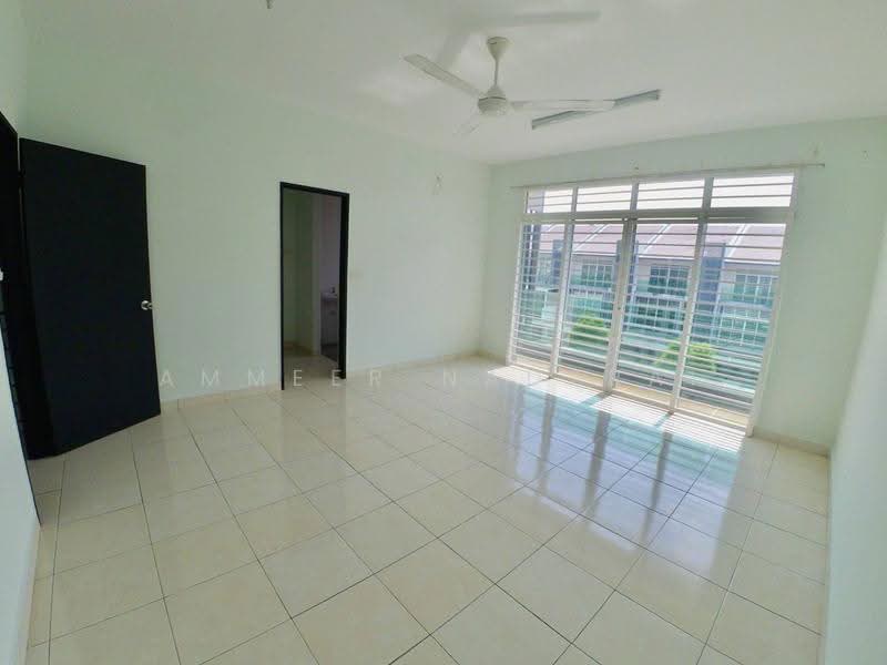 3-storey Terraced House for Sale in Kajang (Selangor) - Ammeer Nadzrai - Living Room - PropertyGuru.com.my