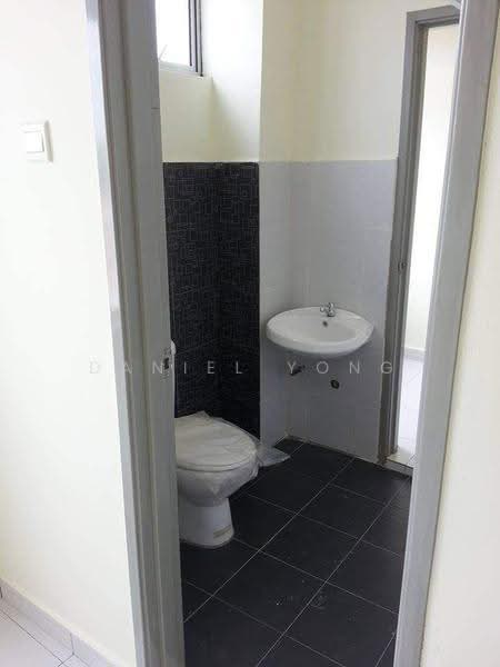 Rumah Teres 2-Tingkat untuk Dijual di Taman Nusantara (Iskandar Puteri (Nusajaya)) - Daniel Yong - Bathroom - PropertyGuru.com.my