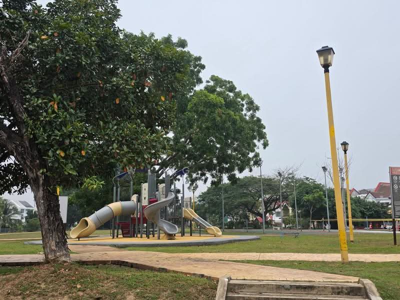 Semi-Detached House for Sale in Taman Overseas Union (Taman Oug) (Jalan Klang Lama (Old Klang Road)) - Wing Lam - PropertyGuru.com.my
