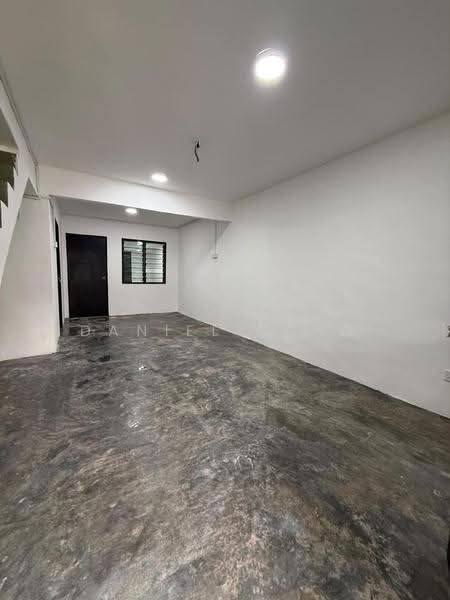 2-storey Terraced House for Sale in Taman Molek (Johor Bahru) - Daniel Yong - Interior - PropertyGuru.com.my