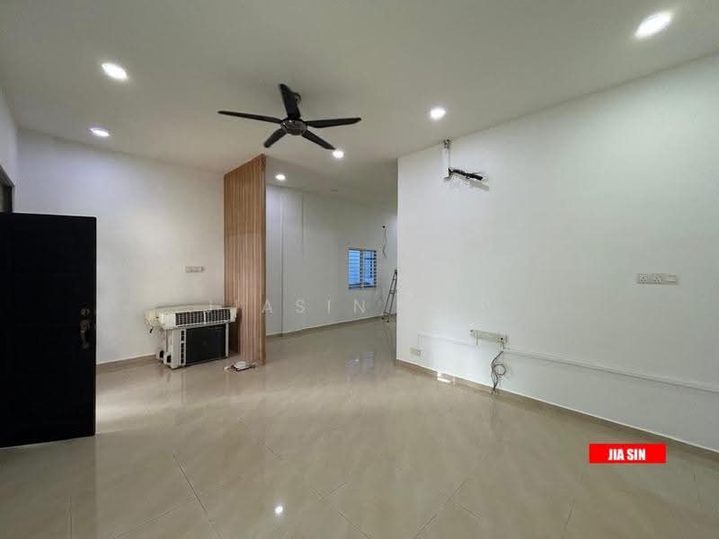 3-storey Terraced House for Sale in Jelutong (Penang) - Jiasin Yap - Living Room - PropertyGuru.com.my