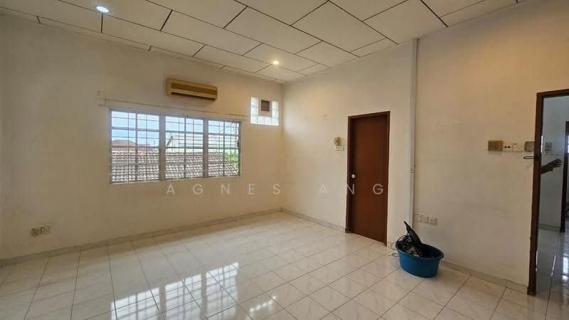 Semi-Detached House for Sale in Taman Pasir Jaya (Melaka City) - Agnes Ang - Living Room - PropertyGuru.com.my