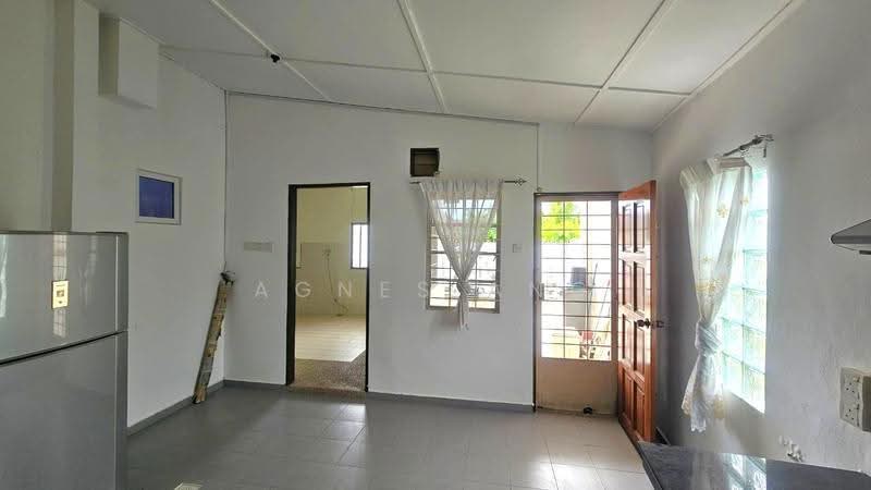 Semi-Detached House for Sale in Taman Pasir Jaya (Melaka City) - Agnes Ang - Kitchen - PropertyGuru.com.my