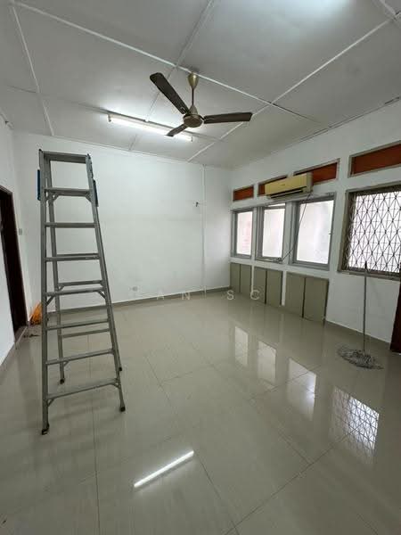 Rumah Teres 2-Tingkat untuk Dijual di Jalan Ipoh (Kuala Lumpur) - Gan SC - Living Room - PropertyGuru.com.my