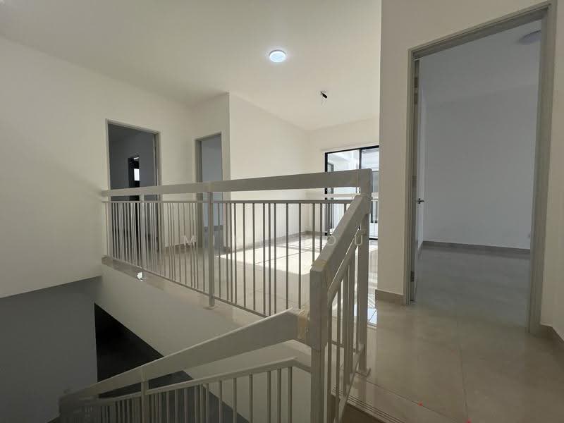 2-storey Terraced House for Rent in Telok Panglima Garang (Selangor) - Miki You - Corridor - PropertyGuru.com.my