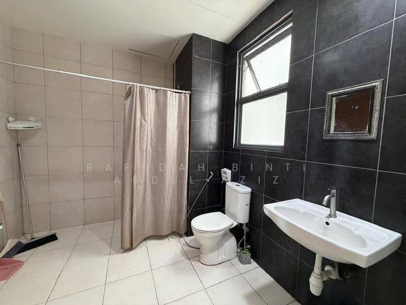 Service Residence for Rent at D'Pulze Cyberjaya - Rafedah Binti Abdul Aziz - Bathroom - PropertyGuru.com.my