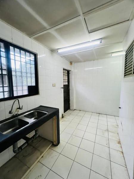 2-storey Terraced House for Sale in Taman Menglembu Berlian (Menglembu) - Gary Tang - Kitchen - PropertyGuru.com.my