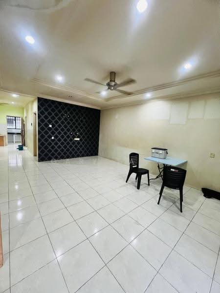 2-storey Terraced House for Sale in Taman Menglembu Berlian (Menglembu) - Gary Tang - Living Room - PropertyGuru.com.my