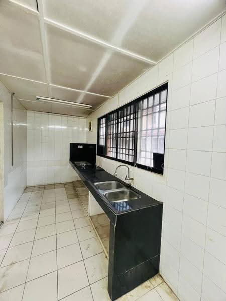 2-storey Terraced House for Sale in Taman Menglembu Berlian (Menglembu) - Gary Tang - Kitchen - PropertyGuru.com.my