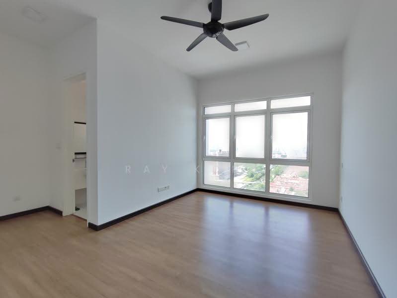 Kediaman Servis untuk Dijual di Eco Sky - Ray Kong - Living Room - PropertyGuru.com.my