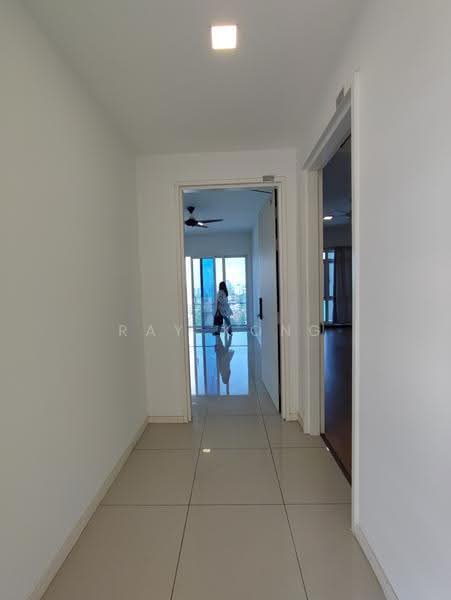 Kediaman Servis untuk Dijual di Eco Sky - Ray Kong - Corridor - PropertyGuru.com.my