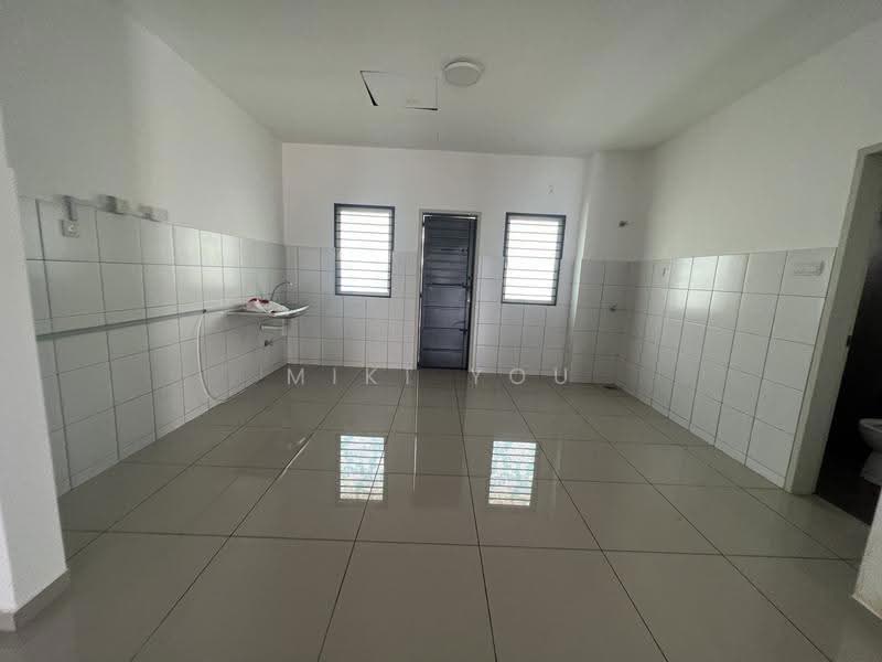 Rumah Teres 2-Tingkat untuk Dijual di Bandar Rimbayu (Telok Panglima Garang) - Miki You - Kitchen - PropertyGuru.com.my