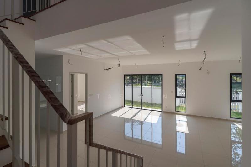 Rumah Berkembar untuk Dijual di Setia Alam (Selangor) - Vitas Tan - Living Room - PropertyGuru.com.my