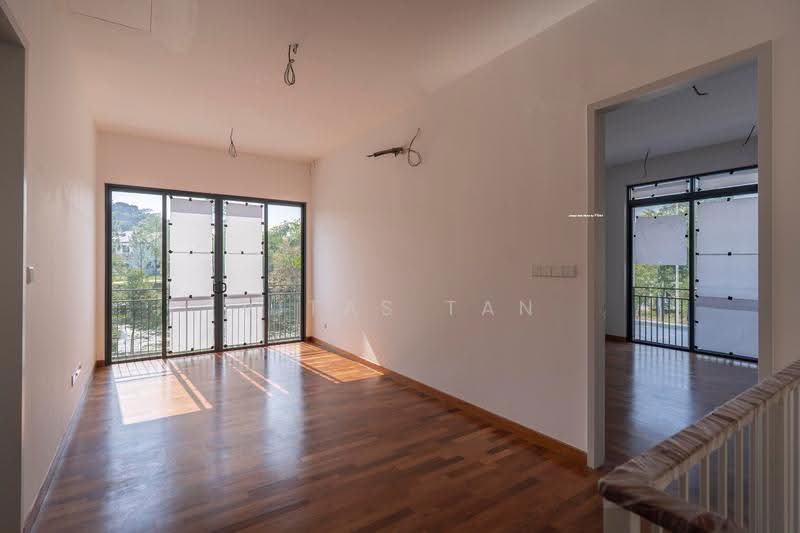 Rumah Berkembar untuk Dijual di Setia Alam (Selangor) - Vitas Tan - Living Room - PropertyGuru.com.my