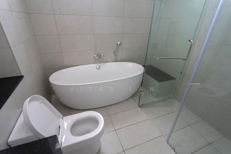 Rumah Berkembar untuk Dijual di Setia Alam (Selangor) - Vitas Tan - Bathroom - PropertyGuru.com.my