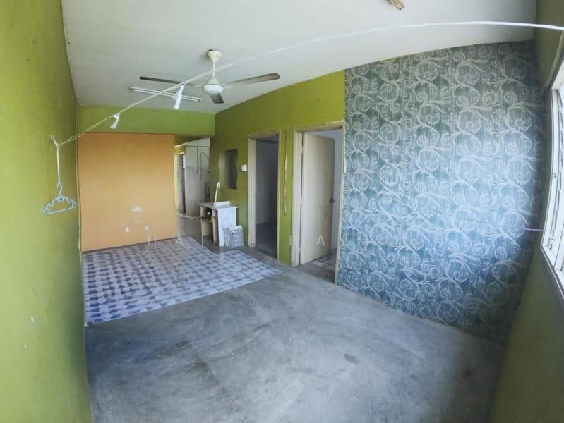 Flat for Sale at Subang Hijauan - Hairi Halim - Living Room - PropertyGuru.com.my
