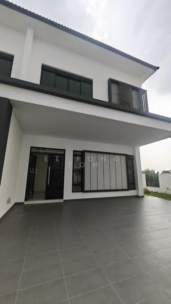 Rumah Berkembar untuk Dijual di Taman Bukit Kaze (Ulu Tiram) - Ee Fong Toh - Exterior - PropertyGuru.com.my