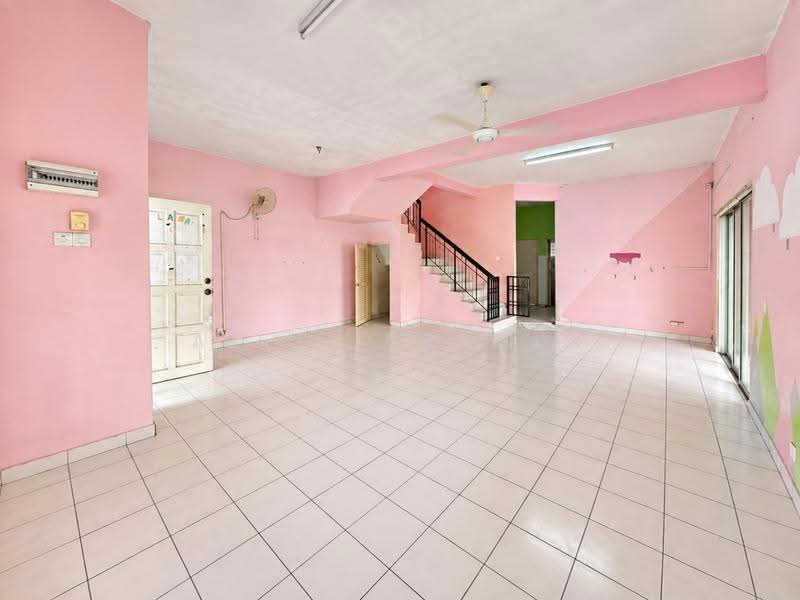 2-storey Terraced House for Sale in Taman Pelangi Semenyih (Semenyih) - Azli Ibrahim - Entrance - PropertyGuru.com.my