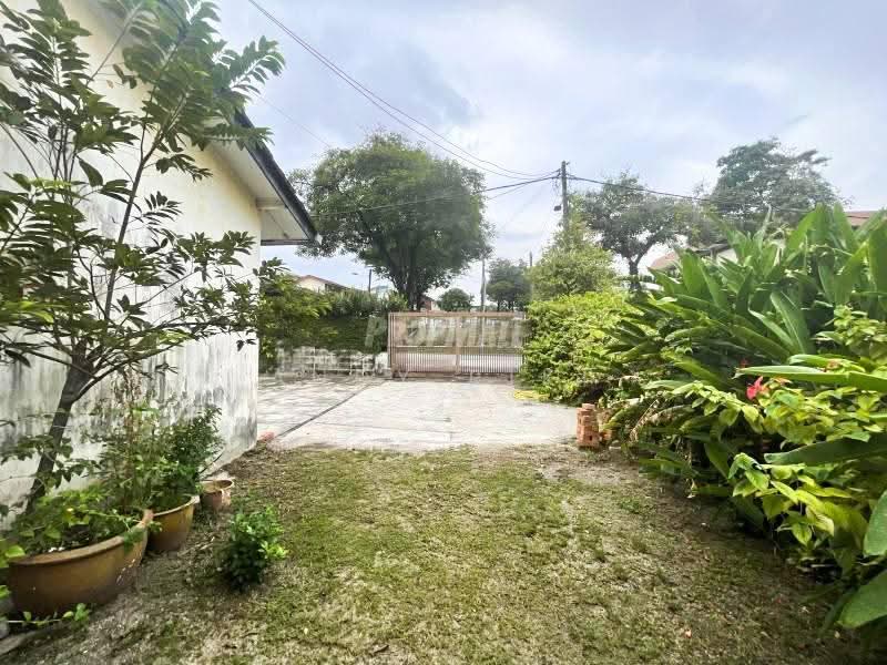 Bungalow House for Sale in SS1 (Petaling Jaya) - Andy Riki - Exterior - PropertyGuru.com.my