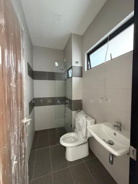 Rumah Kluster untuk Dijual di Taman Impian Emas (Skudai) - Nathan Chan - Bathroom - PropertyGuru.com.my