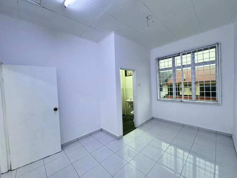 Rumah Teres 2-Tingkat untuk Dijual di Taman Puteri Wangsa (Ulu Tiram) - Royz Ng - PropertyGuru.com.my