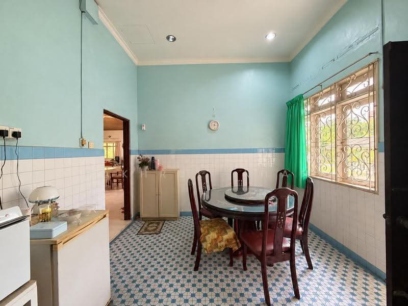 Rumah Banglo untuk Dijual di Taman Stulang Laut (Johor Bahru) - Fakhrul Imlan - Dining Room - PropertyGuru.com.my