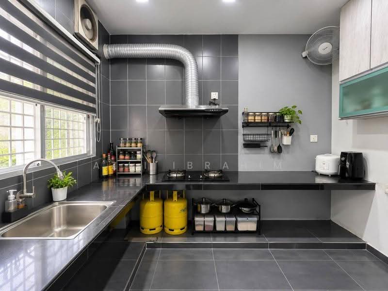 2-storey Terraced House for Sale in Bandar Baru Selayang Fasa 2a (Selayang) - Azli Ibrahim - Kitchen - PropertyGuru.com.my