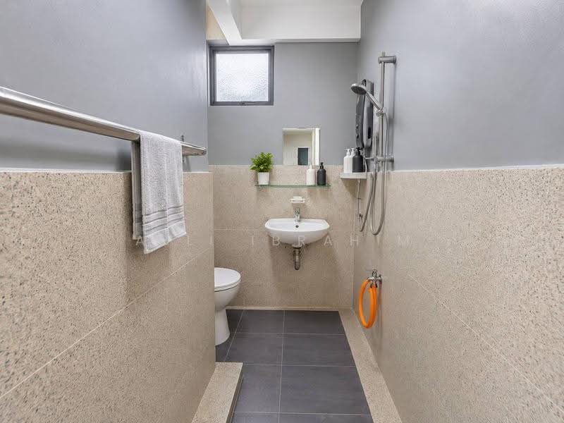 2-storey Terraced House for Sale in Bandar Baru Selayang Fasa 2a (Selayang) - Azli Ibrahim - Bathroom - PropertyGuru.com.my