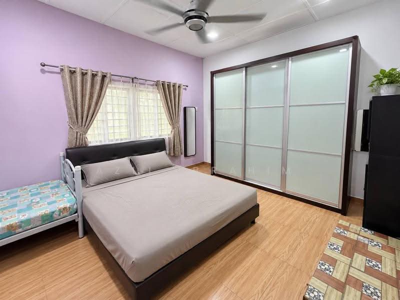 2-storey Terraced House for Sale in Bandar Baru Selayang Fasa 2a (Selayang) - Azli Ibrahim - Bedroom - PropertyGuru.com.my