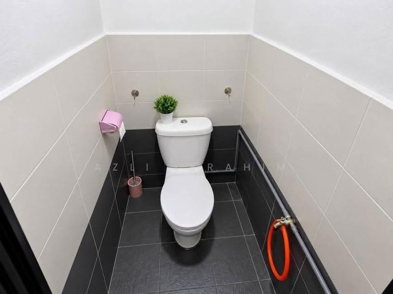 2-storey Terraced House for Sale in Bandar Baru Selayang Fasa 2a (Selayang) - Azli Ibrahim - Bathroom - PropertyGuru.com.my