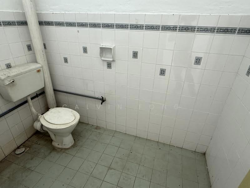 2-storey Terraced House for Rent in Bedong (Kedah) - Calvin Fong - Master bedroom attached bathroom - PropertyGuru.com.my