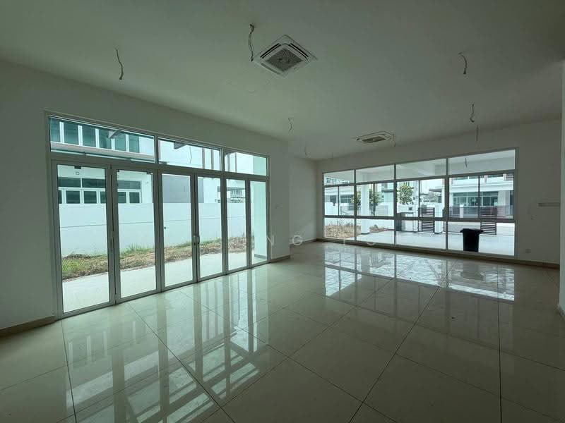 Semi-Detached House for Sale in Taman Ponderosa (Johor Bahru) - Ee Fong Toh - Living Room - PropertyGuru.com.my