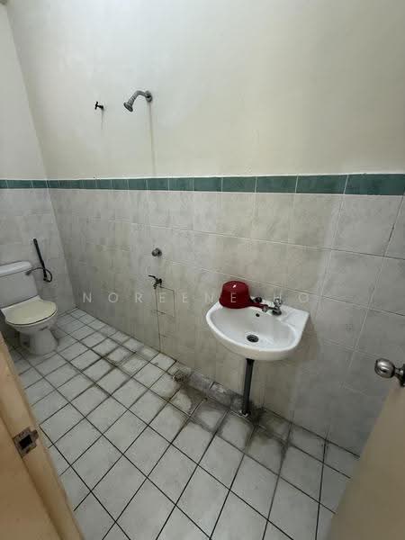 Rumah Teres 2.5-Tingkat untuk Dijual di Kota Kinabalu (Sabah) - NOREENE HO - Toilet - PropertyGuru.com.my