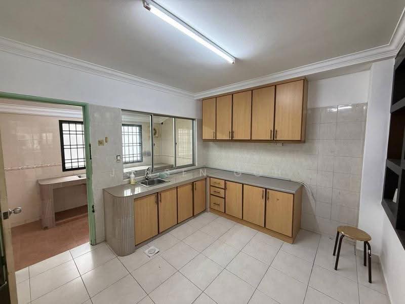2-storey Terraced House for Sale in Taman Impian Emas (Skudai) - Jensen Goh - Kitchen - PropertyGuru.com.my
