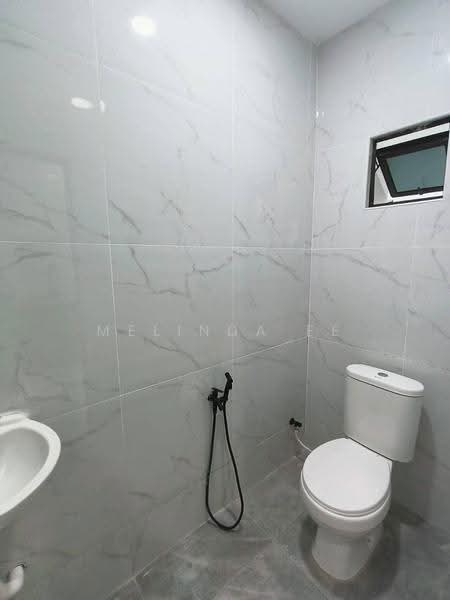 Rumah Teres 1-Tingkat untuk Dijual di Taman Desa (Kulai) - Melinda Ee - Bathroom - PropertyGuru.com.my