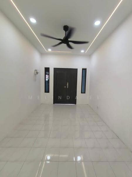 Rumah Teres 1-Tingkat untuk Dijual di Taman Desa (Kulai) - Melinda Ee - Entrance - PropertyGuru.com.my