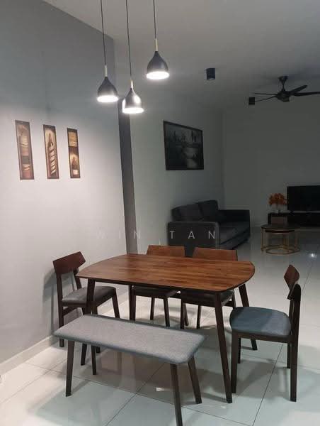 Condominium for Rent at Royal Strand @ Country Garden Danga Bay - Win Tan - Dining Room - PropertyGuru.com.my
