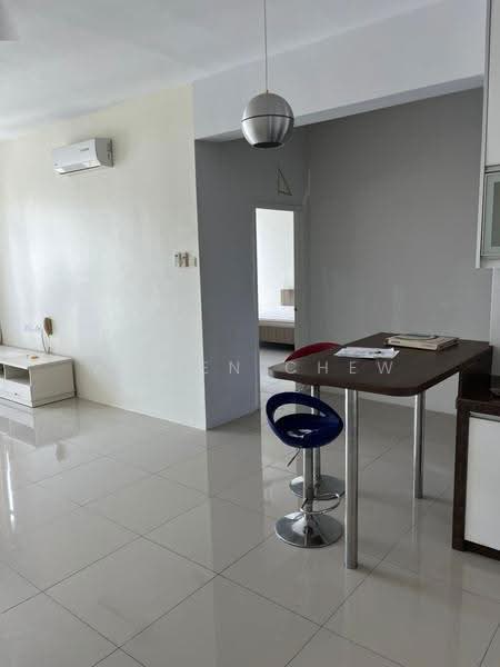 Kondominium untuk Dijual di The Peak Residences - Vivien Chew - Living Room - PropertyGuru.com.my
