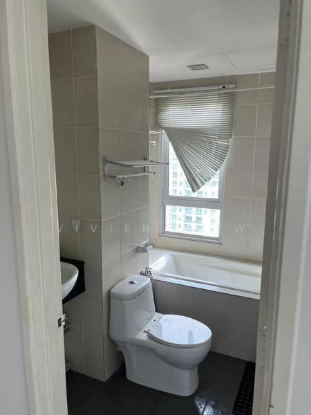 Kondominium untuk Dijual di The Peak Residences - Vivien Chew - Bathroom - PropertyGuru.com.my
