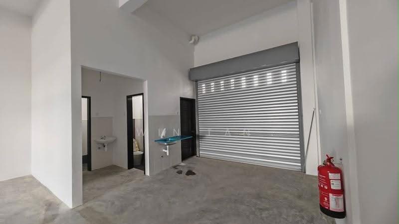Kedai / Pejabat untuk Disewa di Taman Kota Masai (Pasir Gudang) - Win Tan - Bathroom - PropertyGuru.com.my