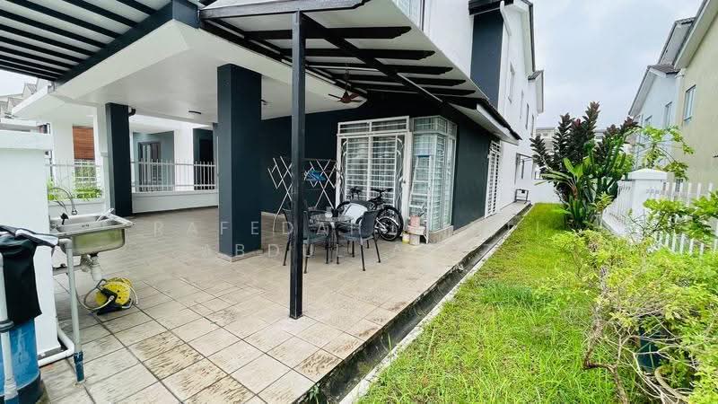 2-storey Terraced House for Sale in D'alpinia (Puchong) - Rafedah Binti Abdul Aziz - Exterior - PropertyGuru.com.my