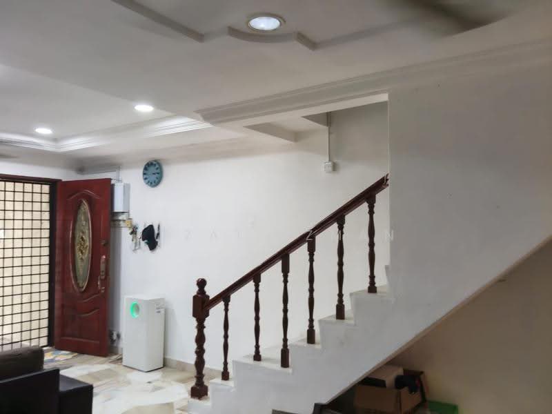 Rumah Teres 2-Tingkat untuk Dijual di Taman Sri Pelindung 1 (Kuantan) - Izzat Azman - Entrance - PropertyGuru.com.my