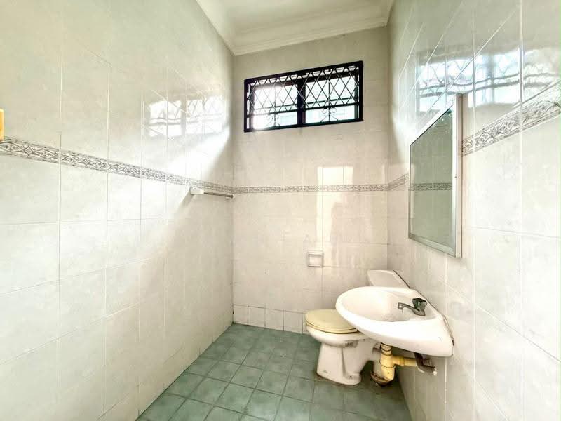 2-storey Terraced House for Sale in Taman Dato' Chellam (Ulu Tiram) - JAN AU - Bathroom - PropertyGuru.com.my
