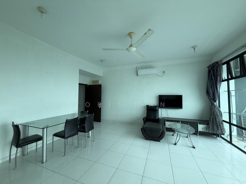 Kediaman Servis untuk Dijual di The Sky Executive Suites - Doris Tan - Living Room - PropertyGuru.com.my