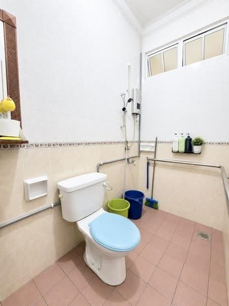 Rumah Berkembar untuk Dijual di Taman Molek (Johor Bahru) - Yik Tat - PropertyGuru.com.my