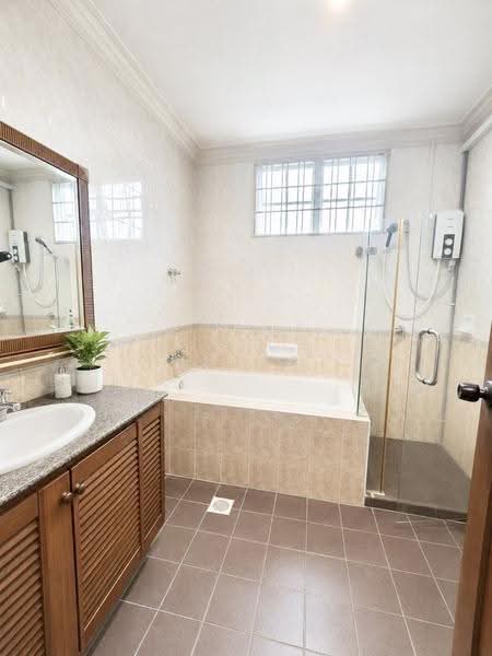 Rumah Berkembar untuk Dijual di Taman Molek (Johor Bahru) - Yik Tat - PropertyGuru.com.my